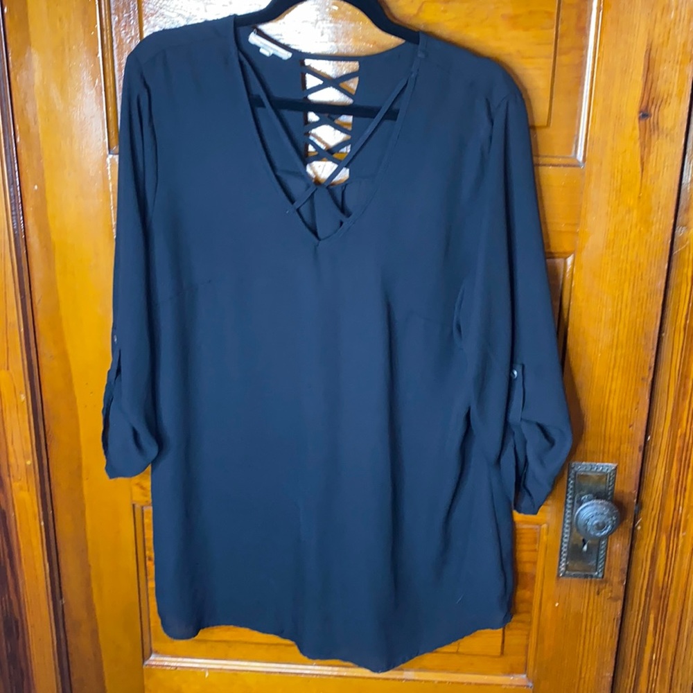 Maurices black top